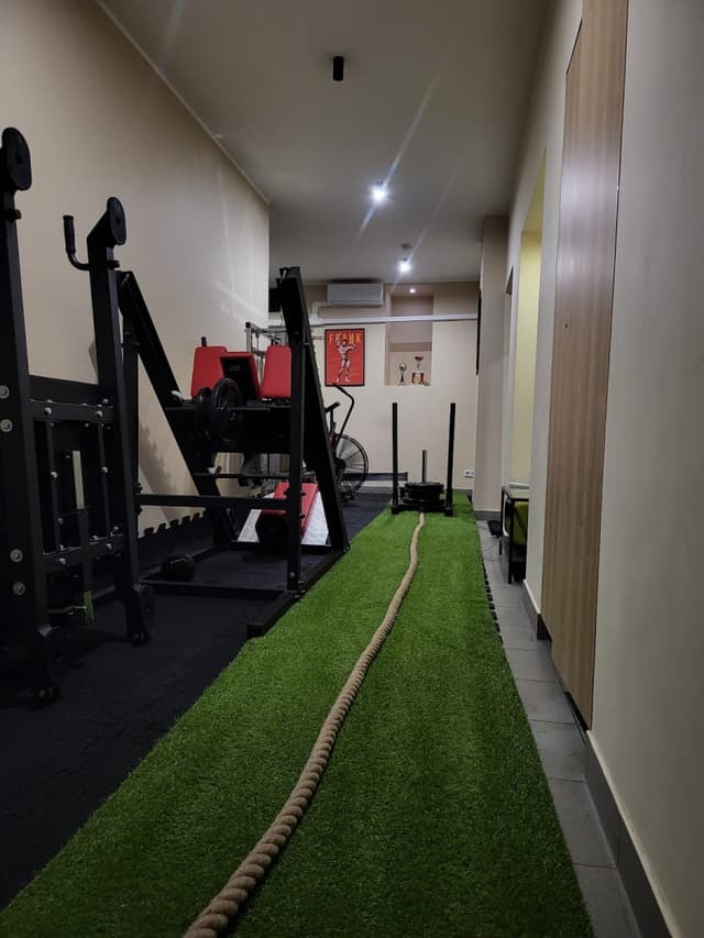 1N1 asmeninių treniruočių studija