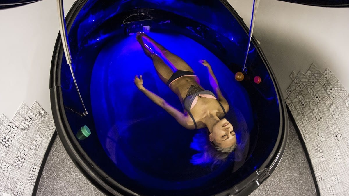 Only Good Vibes | Plūduriavimo studija | Float Studio — sporto klubas Vilnius