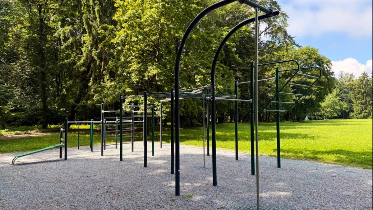 Outdoor gym — sporto klubas Kaunas